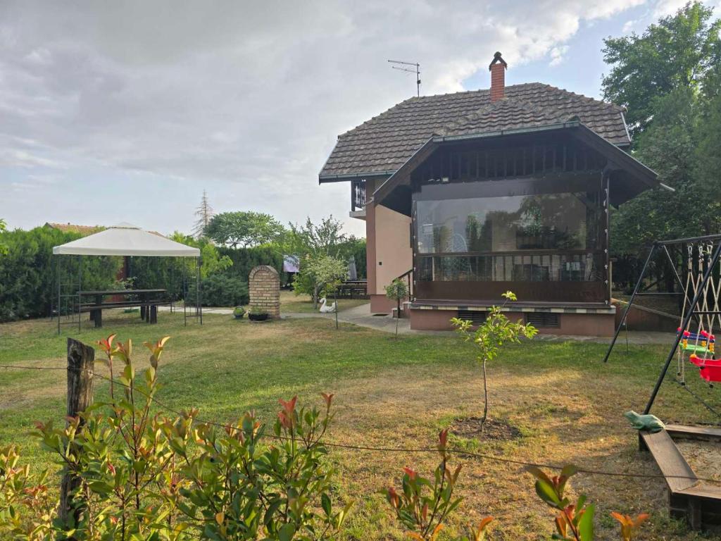 Zahrada ubytování Vikendica Kod Čake,Subotica