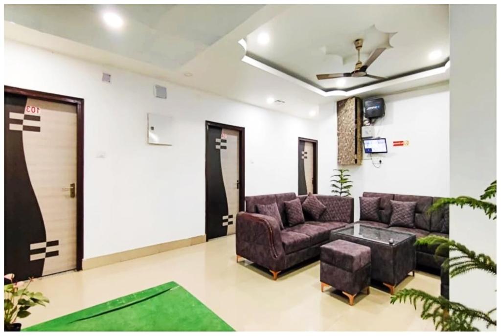 Χώρος καθιστικού στο Royal Park Inn Residency 5 km from Assam State Zoo