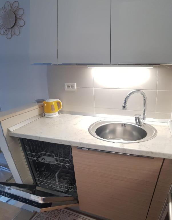 Nhà bếp/bếp nhỏ tại Apartment Verdi Split with free private parking space