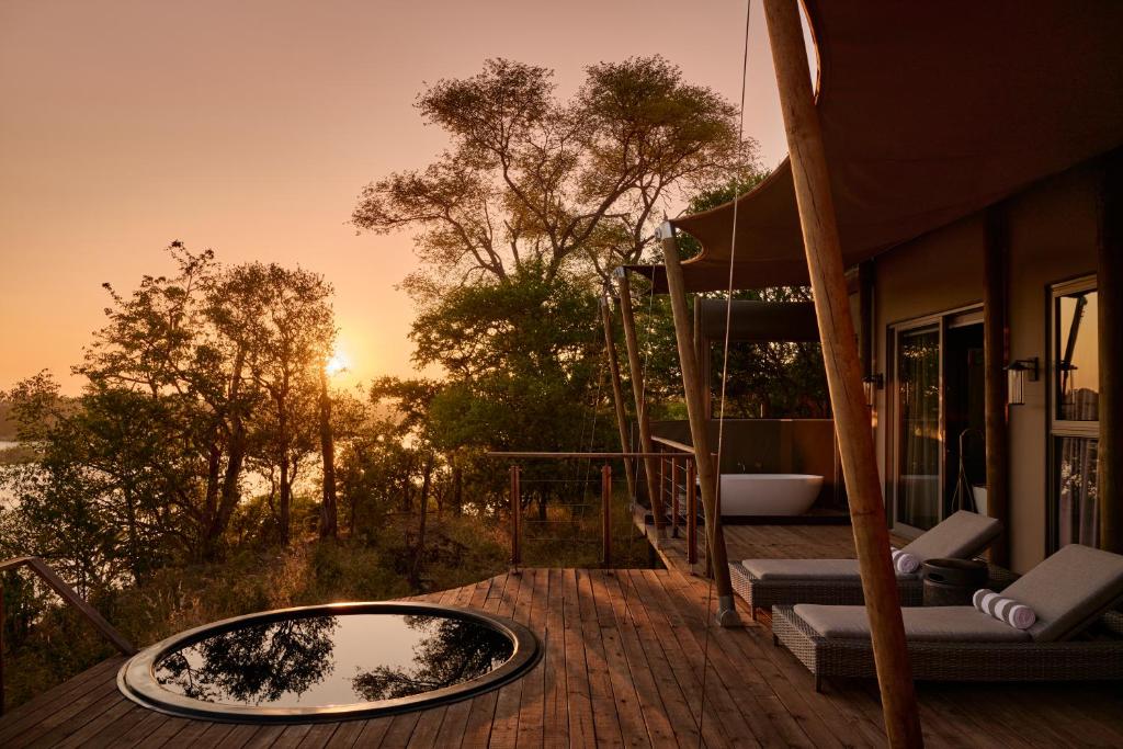 Victoria Falls River Lodge