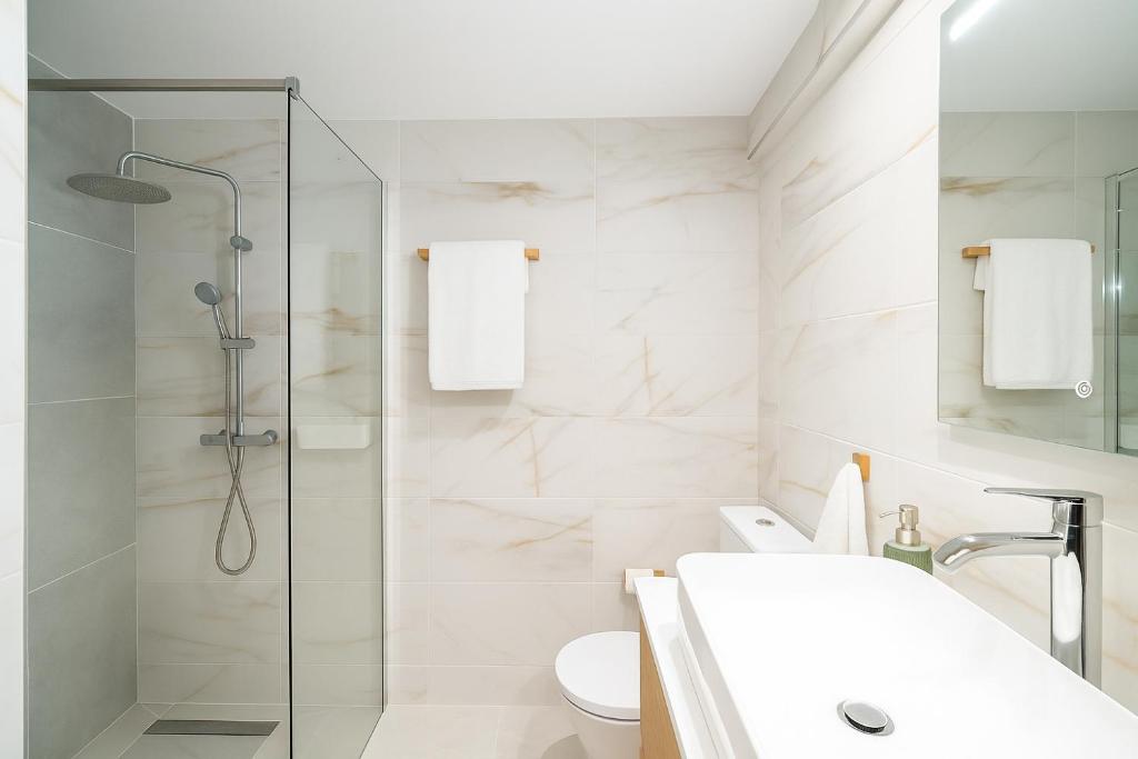 Ένα μπάνιο στο Niki Athens Suites - 404 - Cosy Apartment in Athens Historical Center