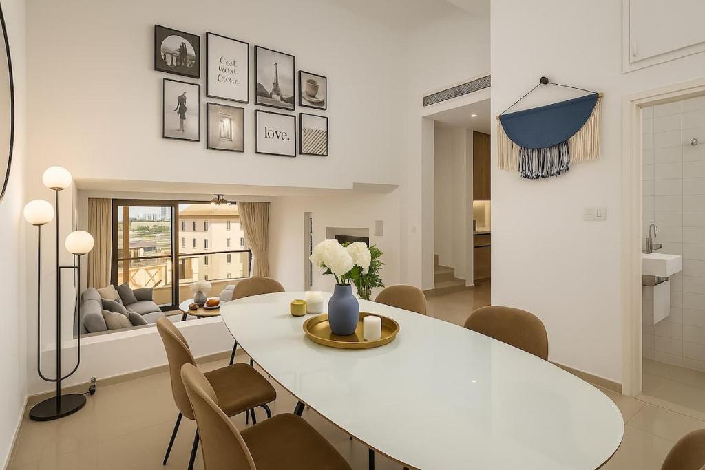 Χώρος καθιστικού στο Seafront 3Bedrooms Duplex with POOL