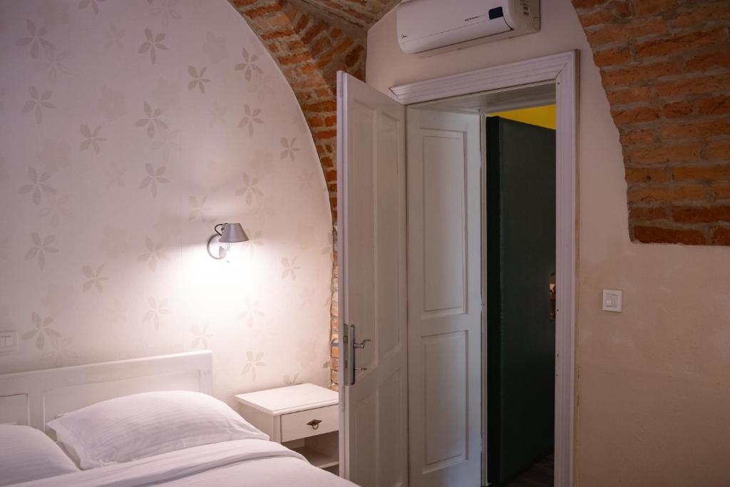 Maksimilian Osijek - 5