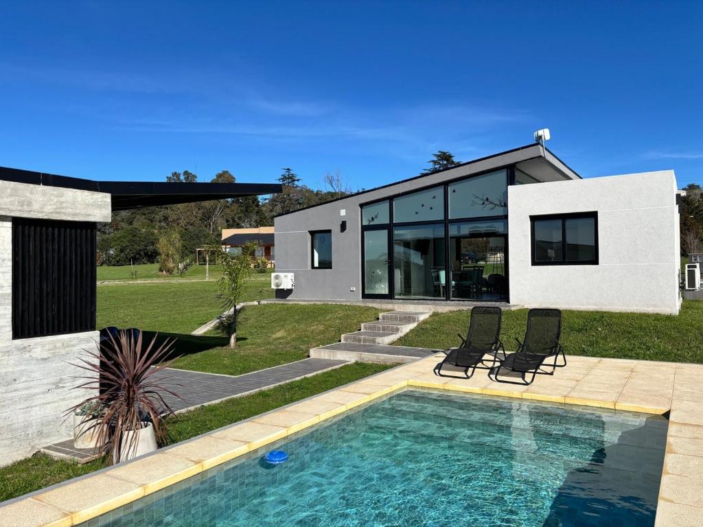 Πισίνα στο ή κοντά στο Casa Moderna, Parrila & Pileta en el Centro