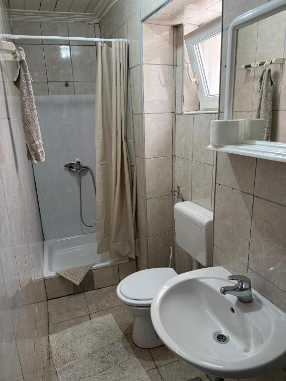 Koupelna v ubytování Apartment in Old Town- with parking