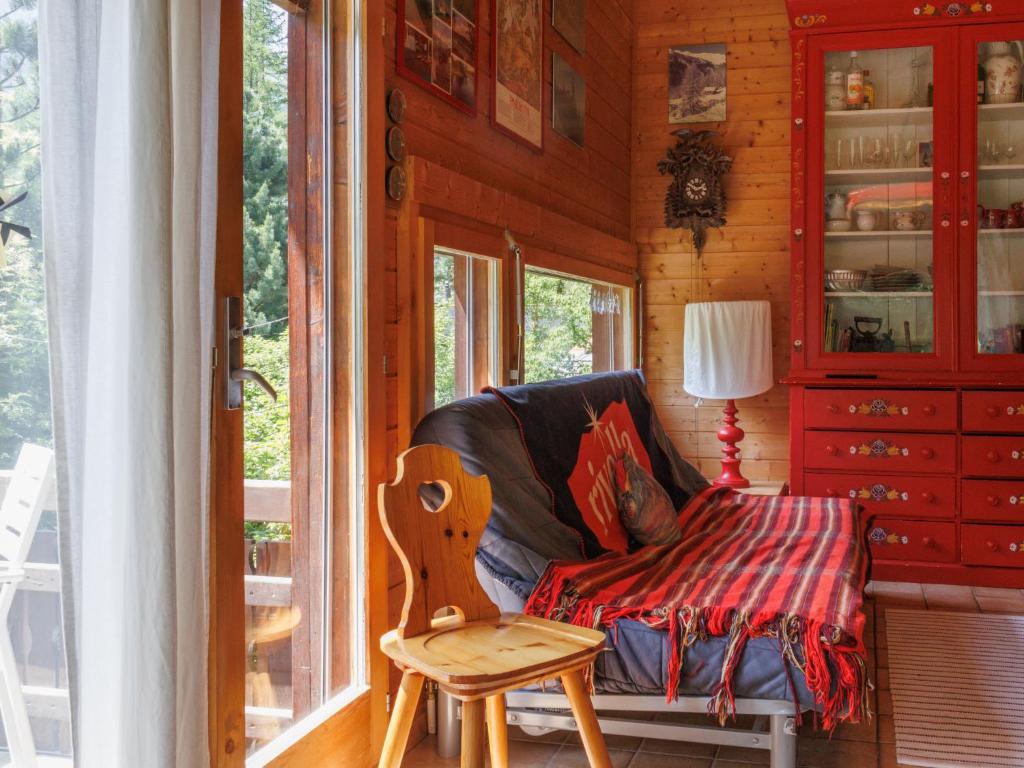 Posezení v ubytování Chalet Lò Batcho by Interhome