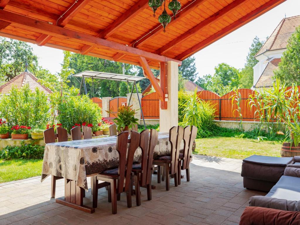 Vonkajšia záhrada v ubytovaní Apartment Tilia 4 by Interhome