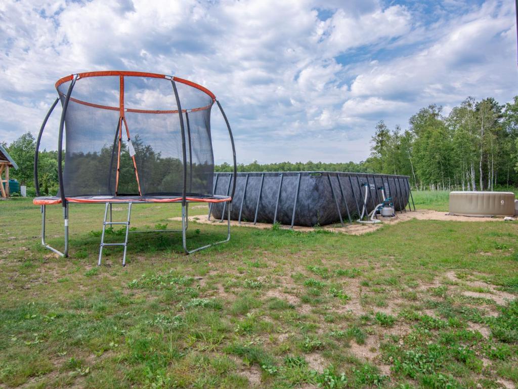 Ogród w obiekcie Holiday Home Zagroda nad Krutynią by Interhome