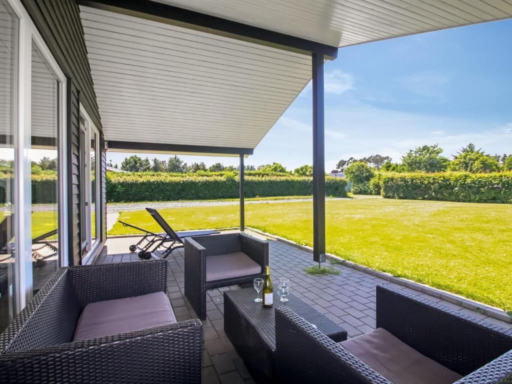 Zahrada ubytování Holiday Home Susan - 600m from the sea by Interhome