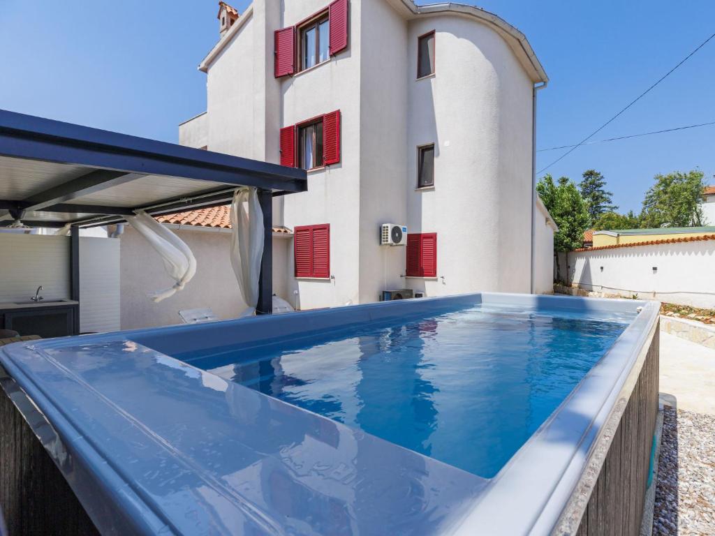 Studio Meazza-3 by Interhome