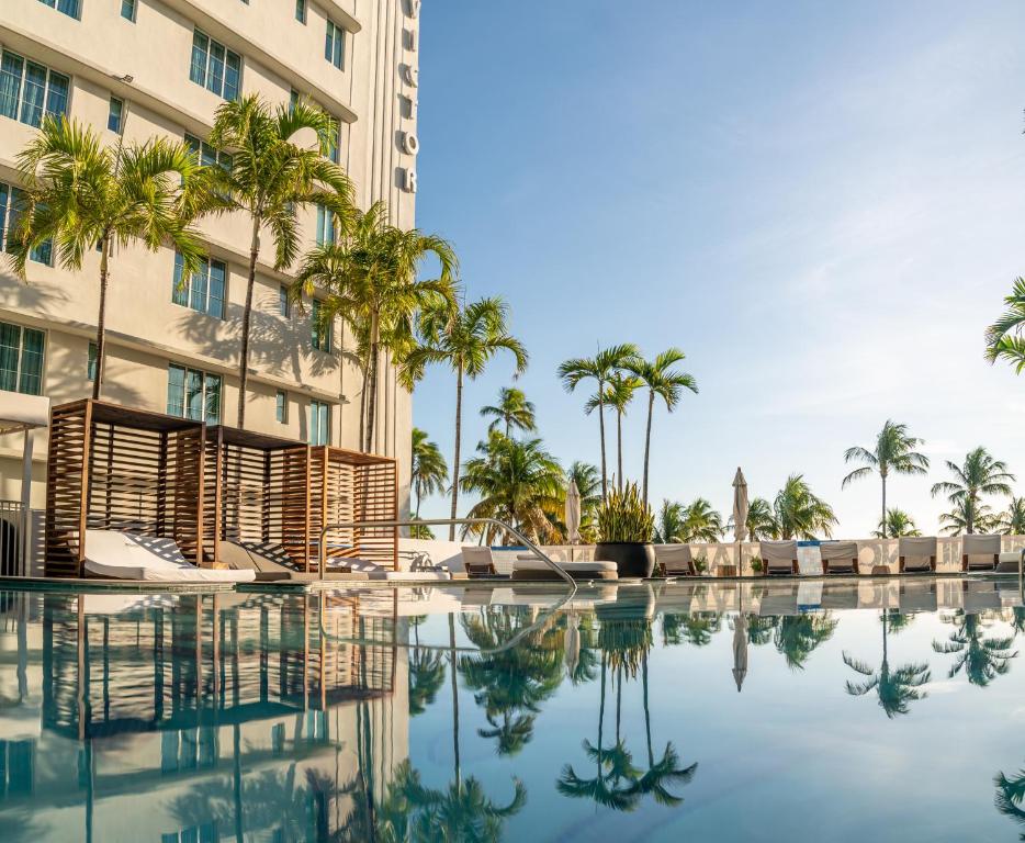 Bazén v ubytování Hotel Victor South Beach nebo v jeho okolí