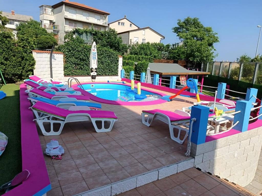 Πισίνα στο ή κοντά στο Princess&Prince Apartment with swimming pool and garden