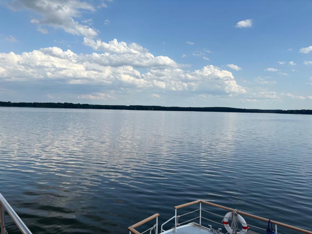 Příroda nedaleko ubytování na lodi