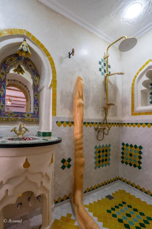 Łazienka w obiekcie Riad ALHAMBRA