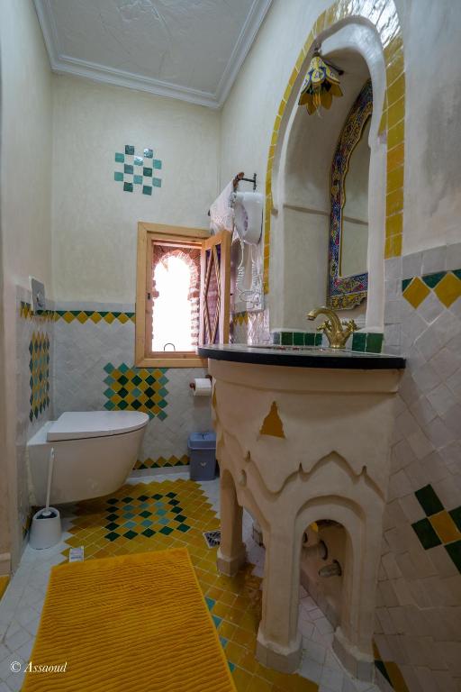 Łazienka w obiekcie Riad ALHAMBRA