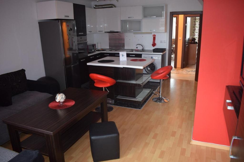 Η κουζίνα ή μικρή κουζίνα στο Pirin 7