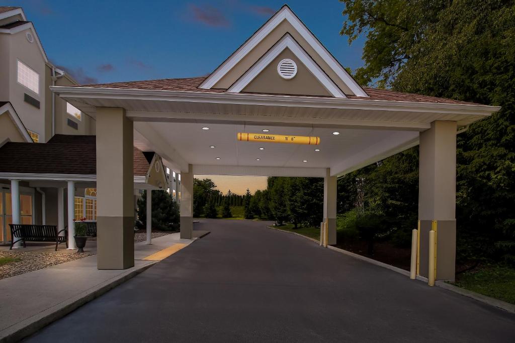 Quality Inn & Suites photo