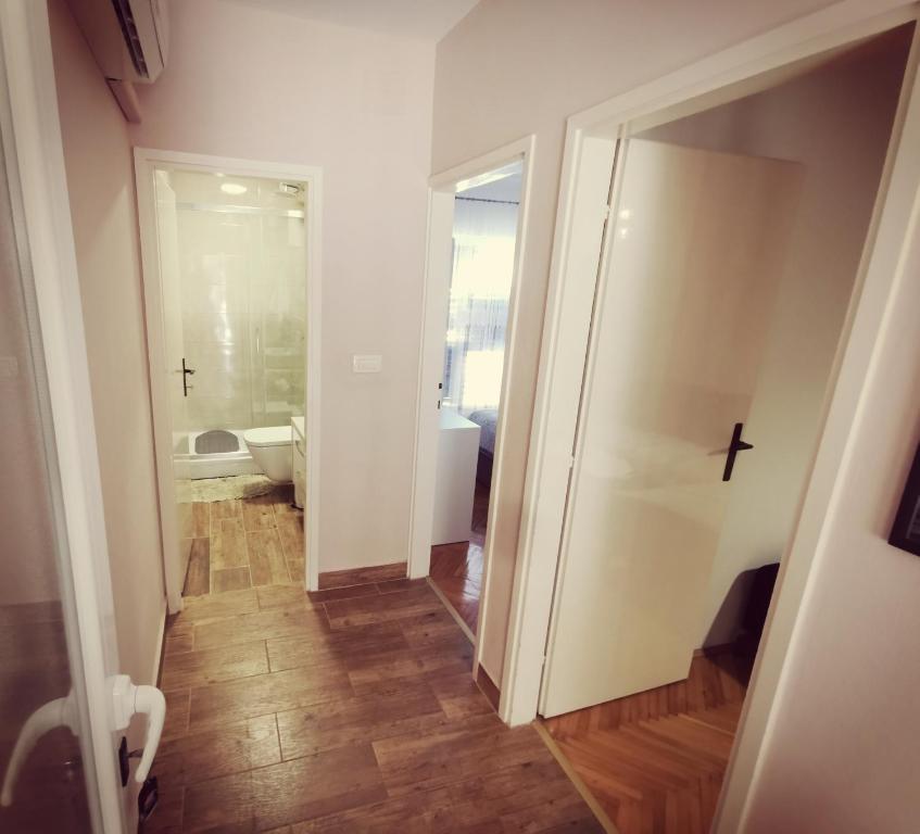Kúpeľňa v ubytovaní Apartments Indira