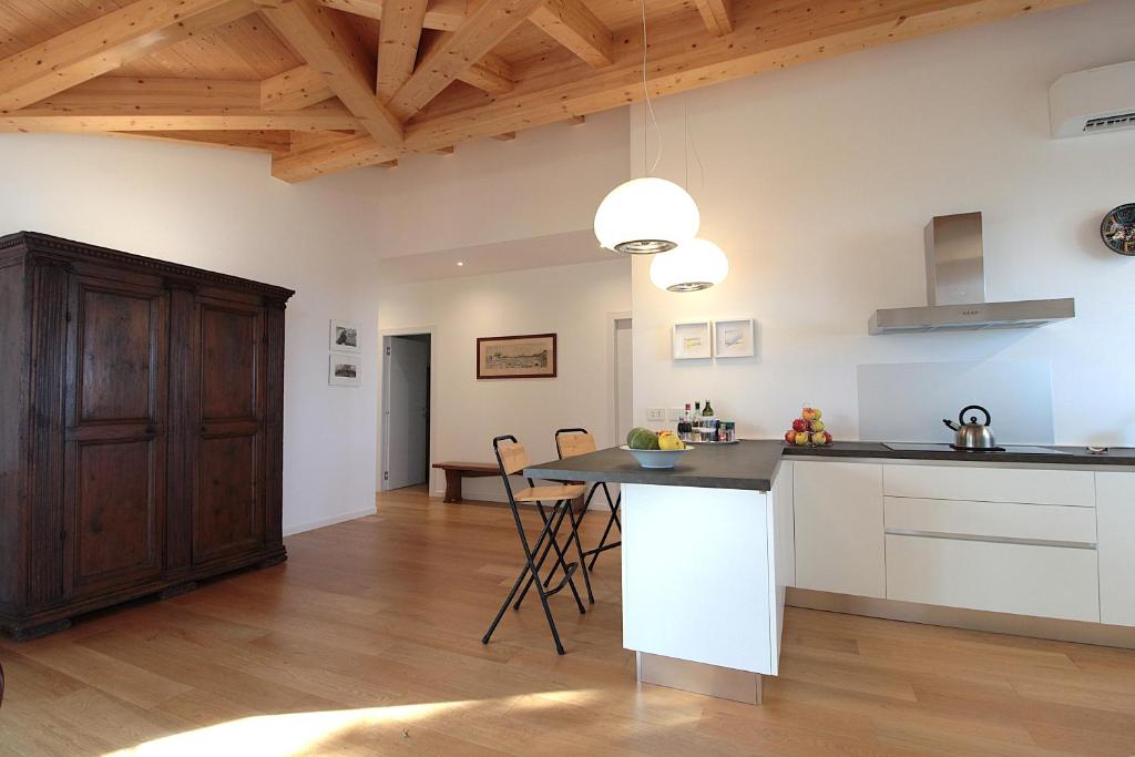 Kuchnia lub aneks kuchenny w obiekcie Casa Delle Eriche, Colli Euganei, Pool, Wifi