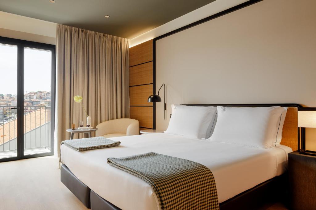 
Double Room with River View
