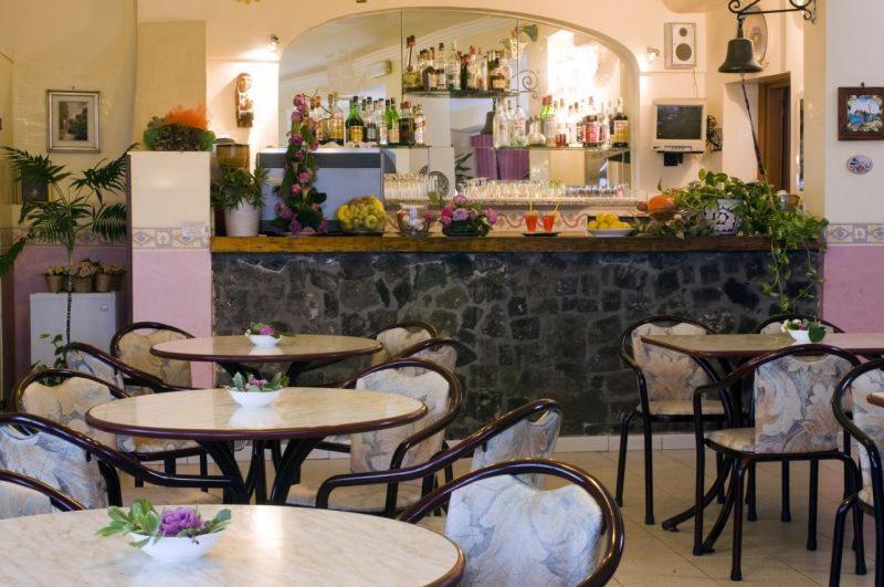 Salon ili bar u objektu Hotel Gemma