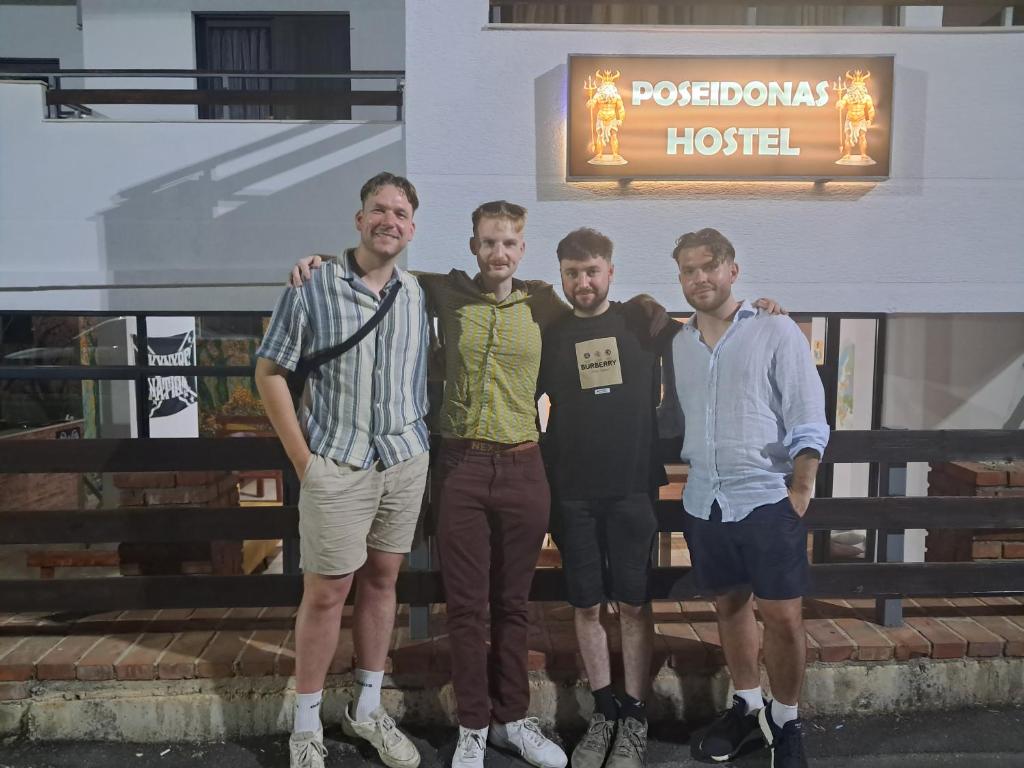 Gosti koji borave u objektu Saranda Poseidonas Hostel