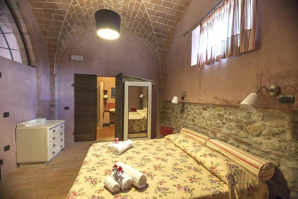Agriturismo Pieve de Pitti - Two-Bedroom Apartment With Garden View