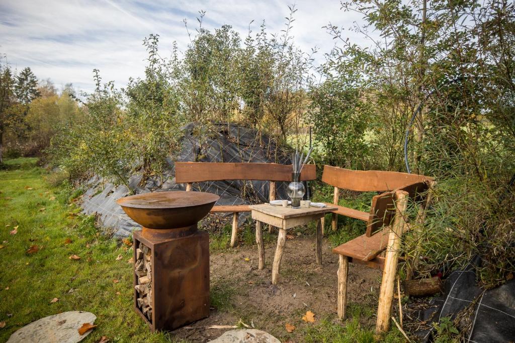 Vrt pred nastanitvijo Luxury Glamping Room8 a private hideaway from Brussels