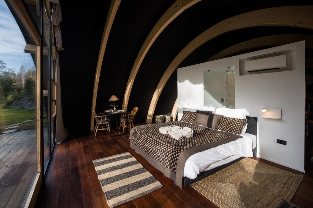 Predel za sedenje v nastanitvi Luxury Glamping Room8 a private hideaway from Brussels