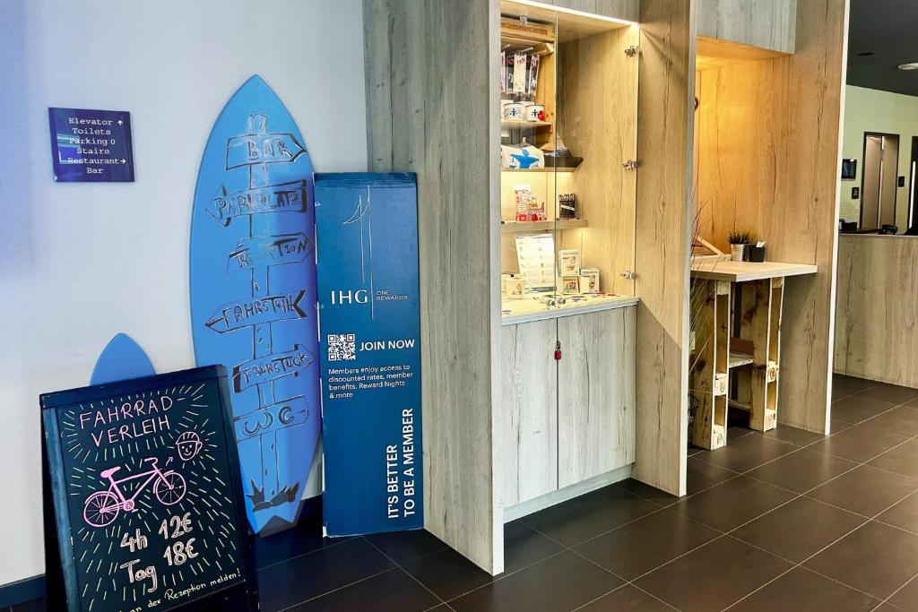 Holiday Inn - the niu, Yen Hamburg City by IHG - Resim 3