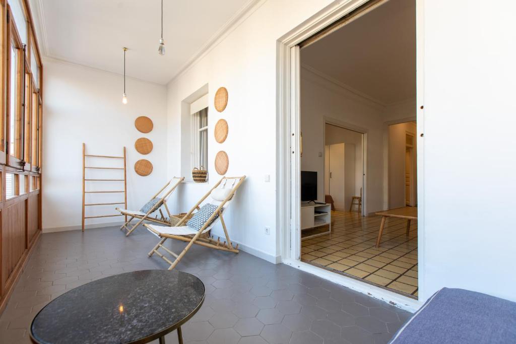 EG42B - Piso modernista 6 pax con WIFI en centro Barcelona