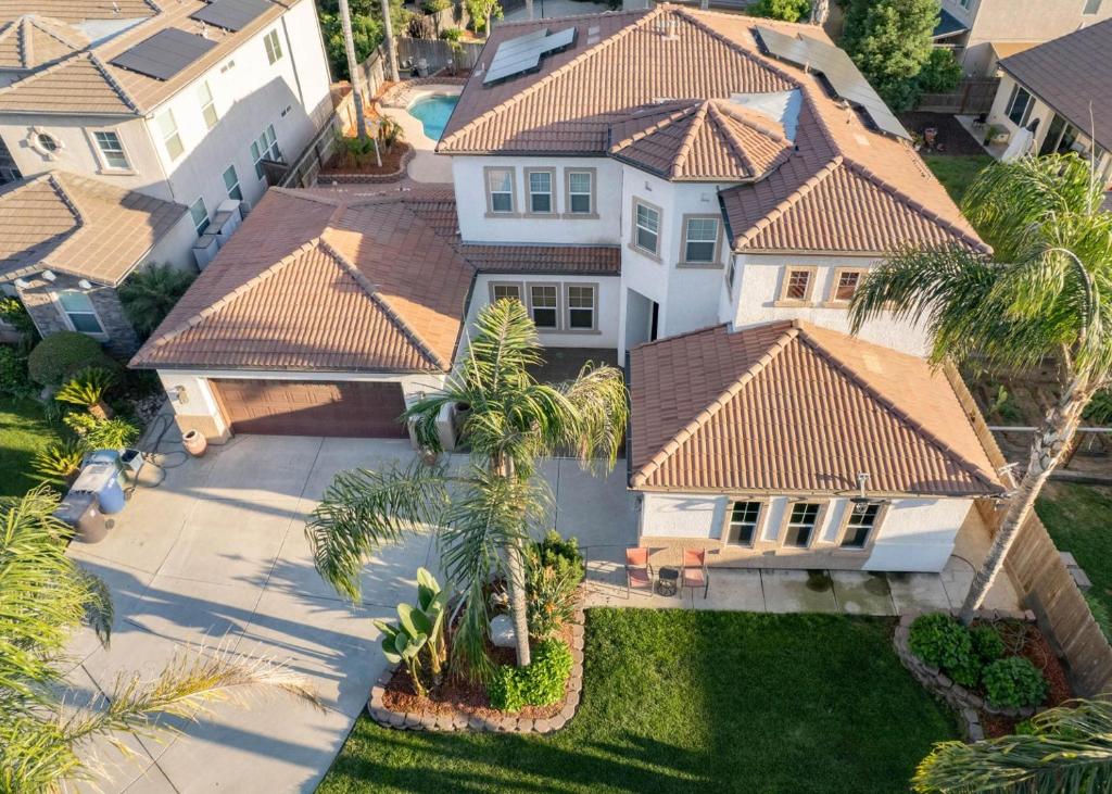 Το κτήριο όπου στεγάζεται  το δωμάτιο σε οικογενειακή κατοικία