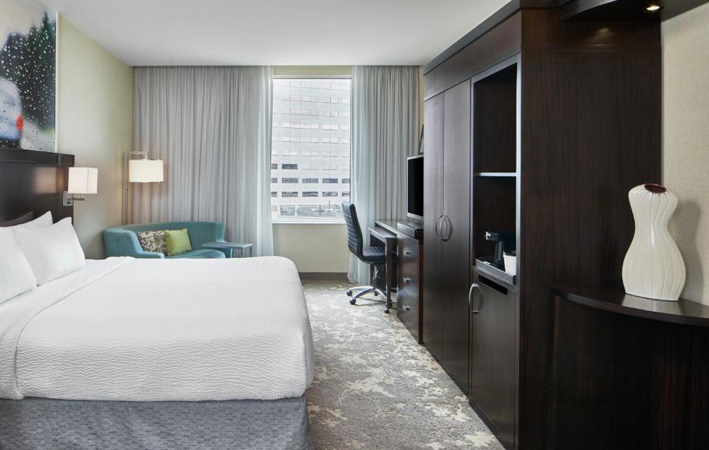 Courtyard by Marriott Portland City Center photo