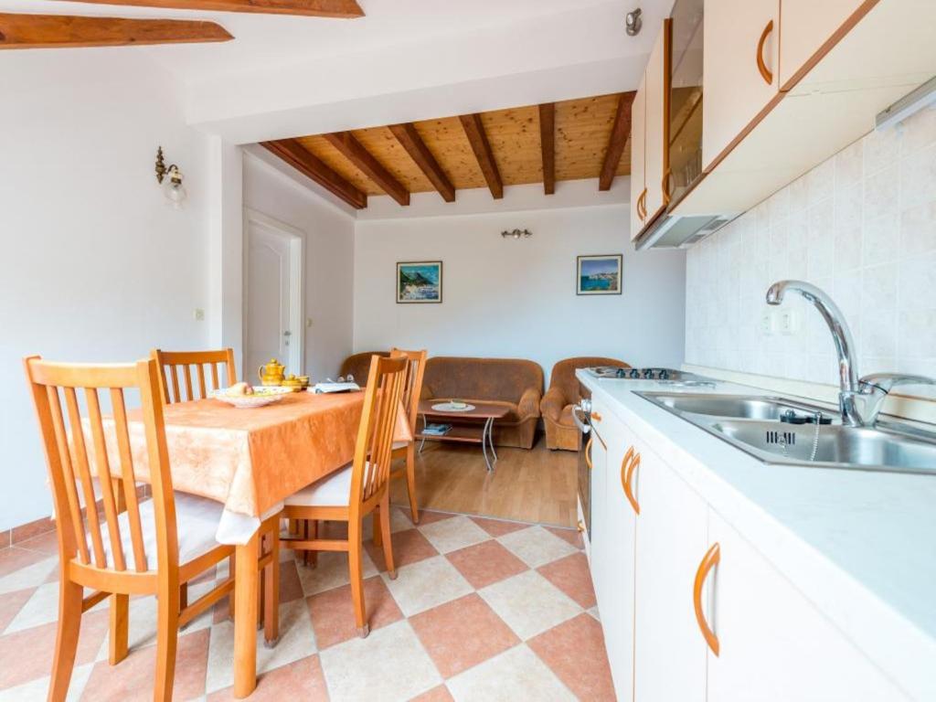 Apartments Kirigin - 11