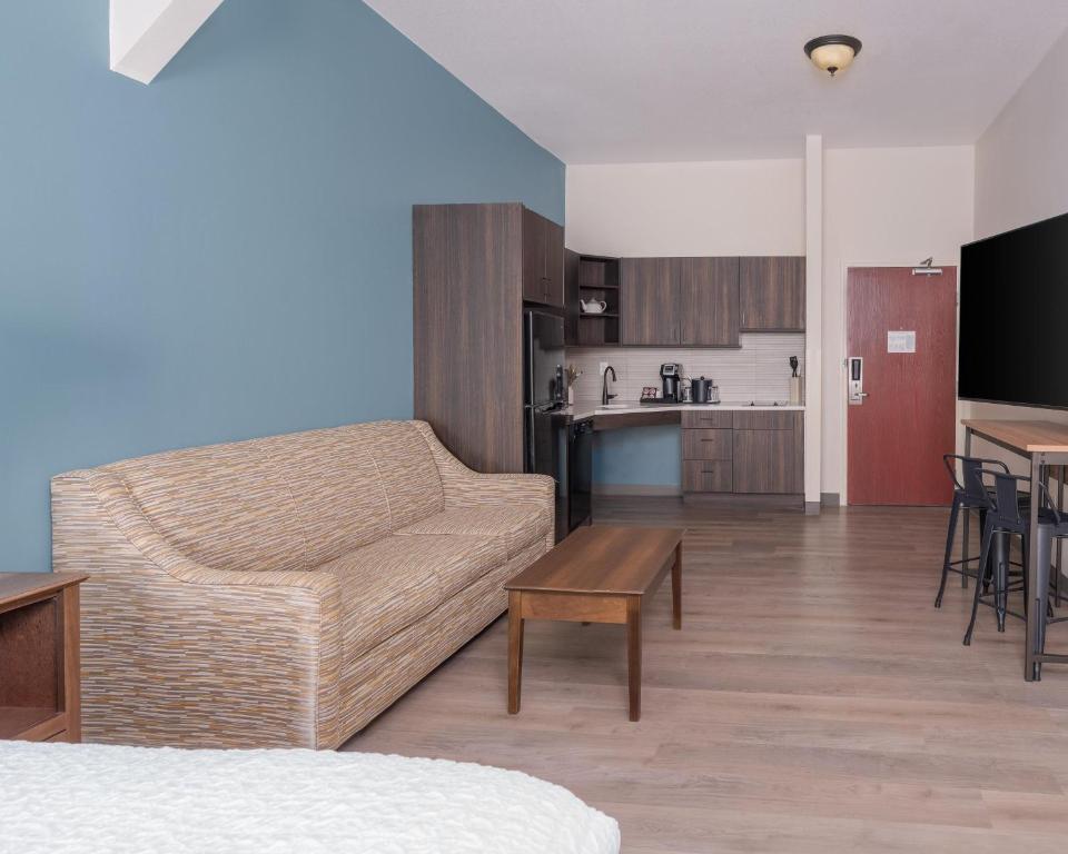 Kuchyň nebo kuchyňský kout v ubytování Best Western Plus Frontier Inn