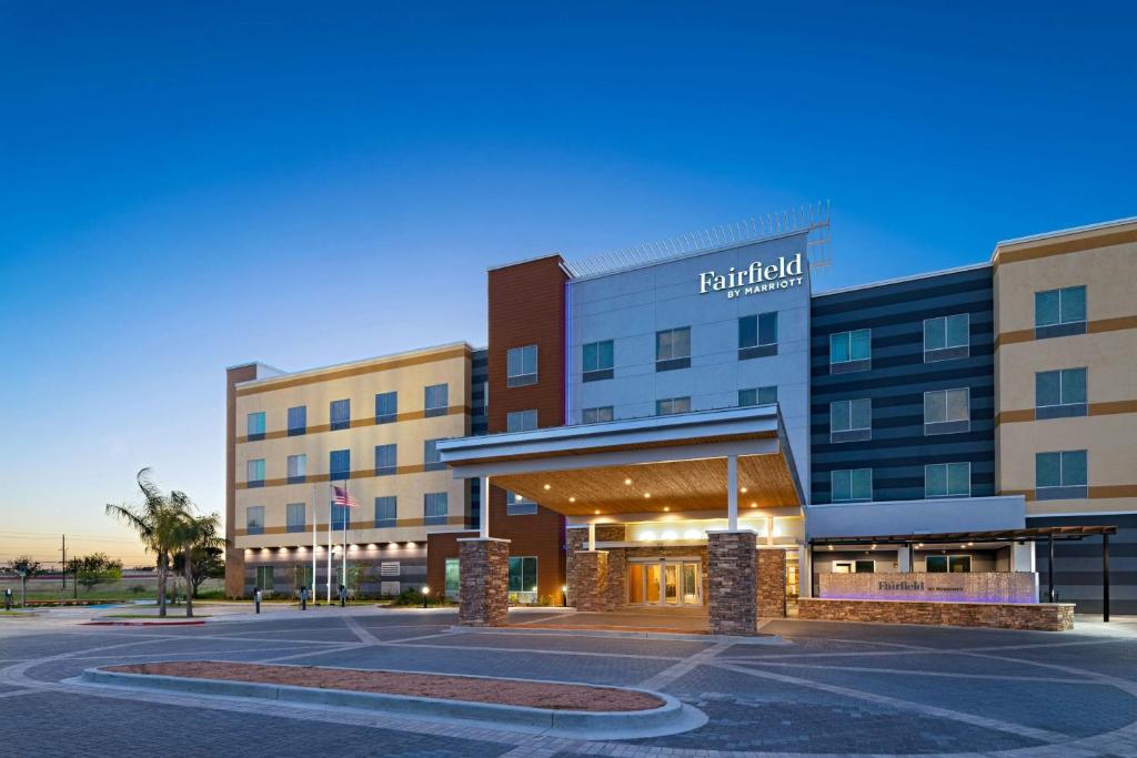 a rendering of the front of a hotel at Fairfield Inn & Suites by Marriott Harlingen in Harlingen