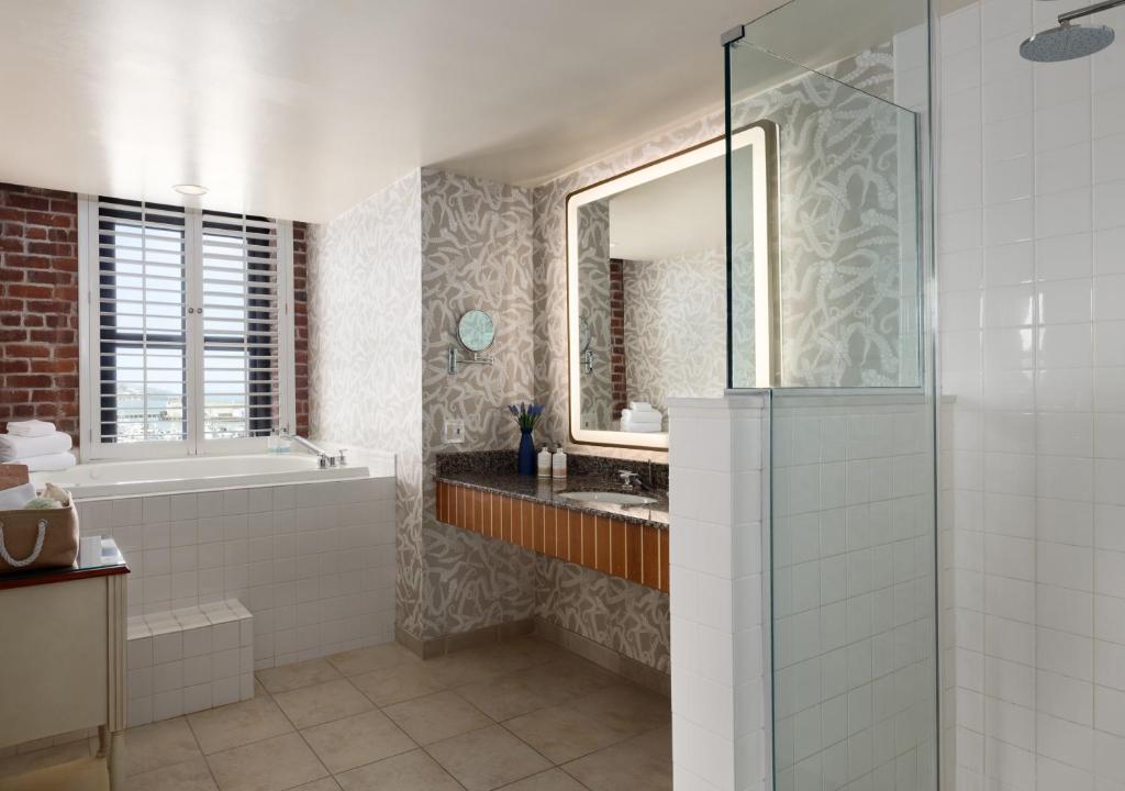 Argonaut Hotel, a Noble House Hotel photo