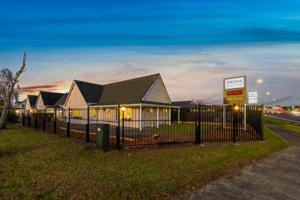 Aroha Motel & Apartments