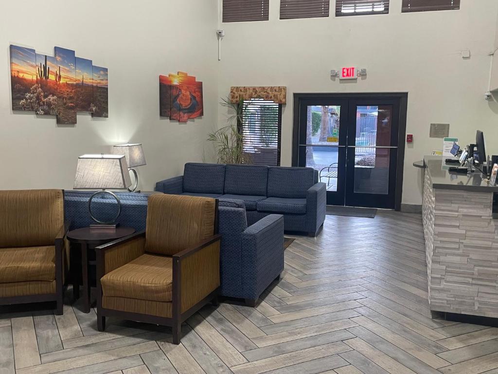 Posezení v ubytování Quality Inn & Suites Goodyear - Phoenix West