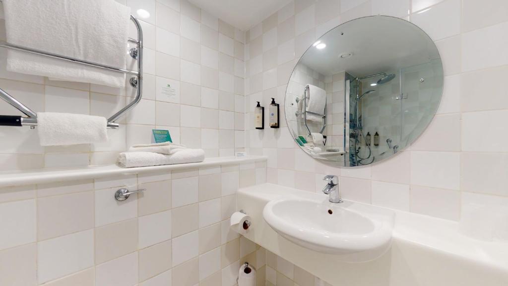 Holiday Inn Cambridge, an IHG Hotel - 