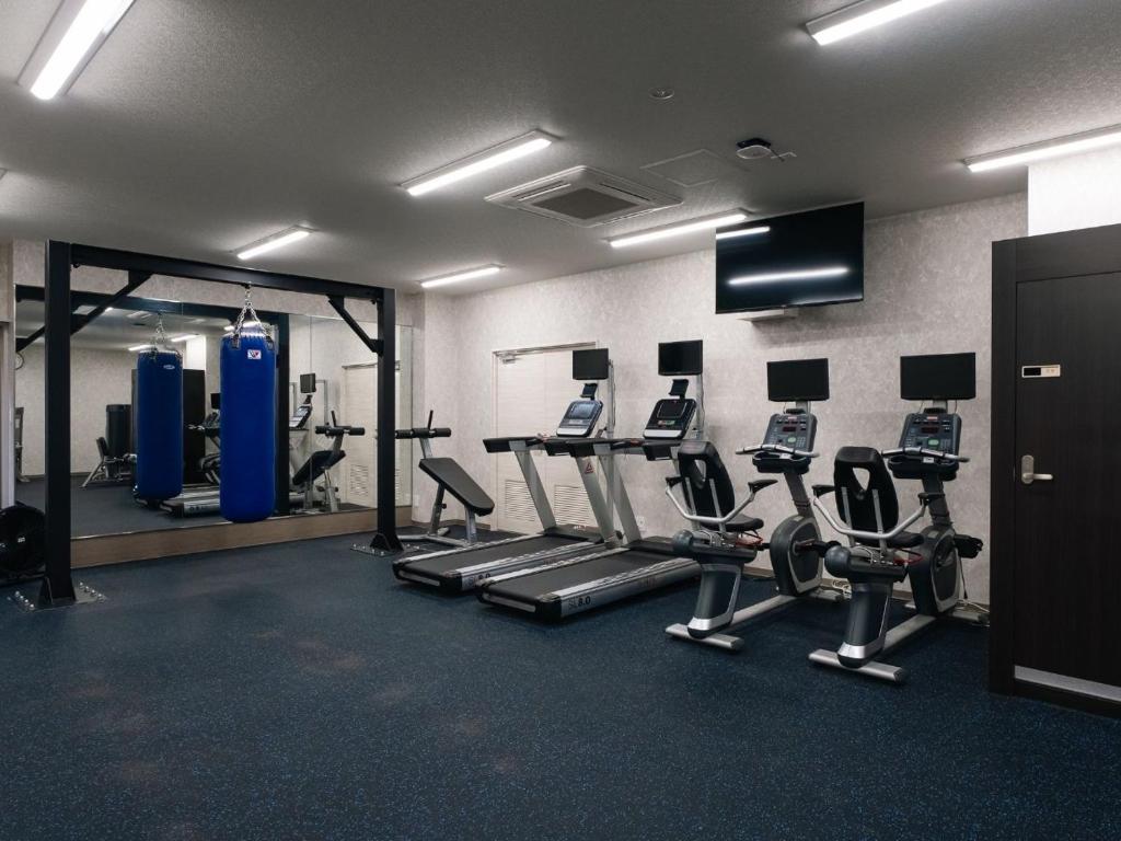 Fitness centrum a/nebo fitness zařízení v ubytování Graces Hotels