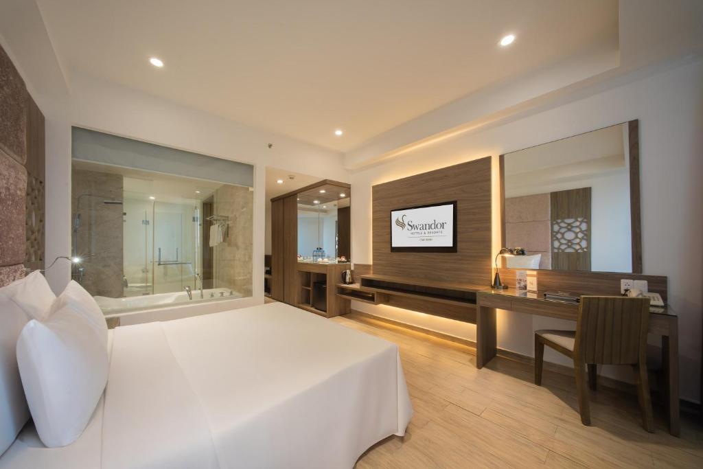 Phòng Deluxe Giường Đôi Với Ban Công và Tầm Nhìn Ra Biển