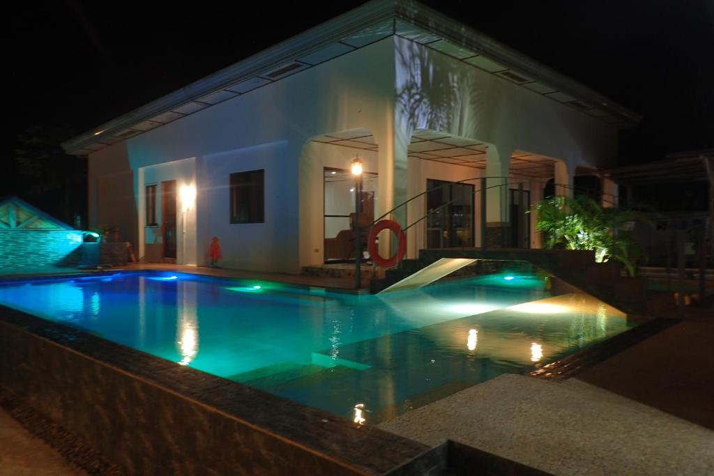 Piscina di PalomaVilla Resort o nelle vicinanze