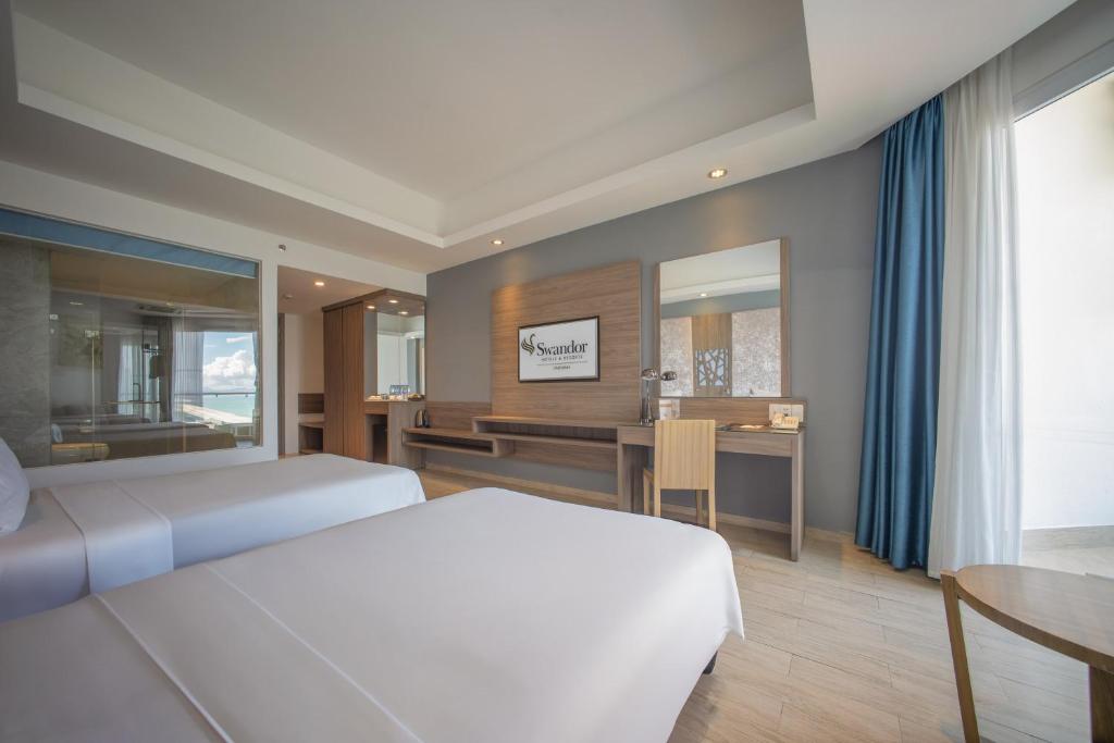 Suite Gia Đình Deluxe