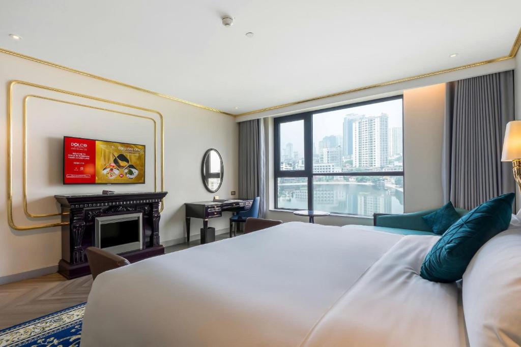 Premier Có Giường Cỡ King Nhìn Ra Hồ Nước