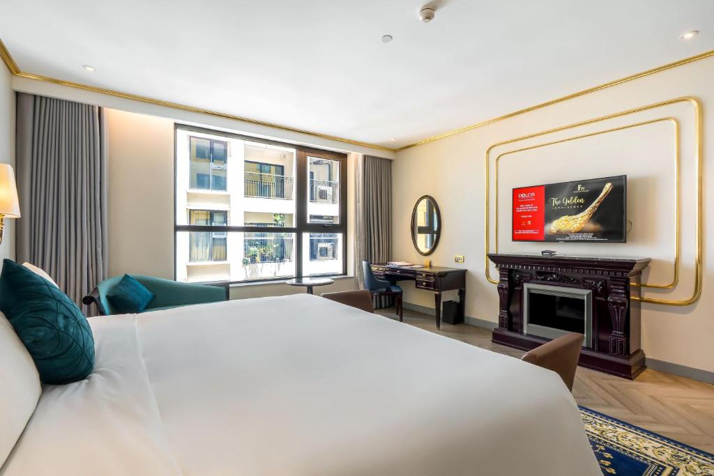 Golden Classic King Room