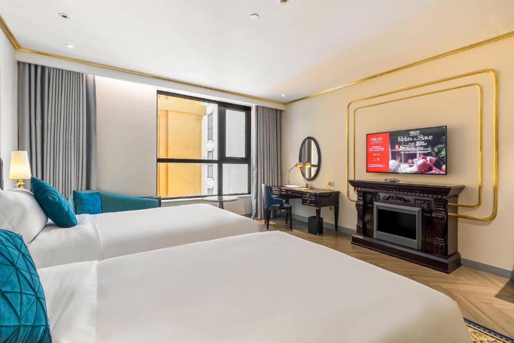Golden Classic Twin Room