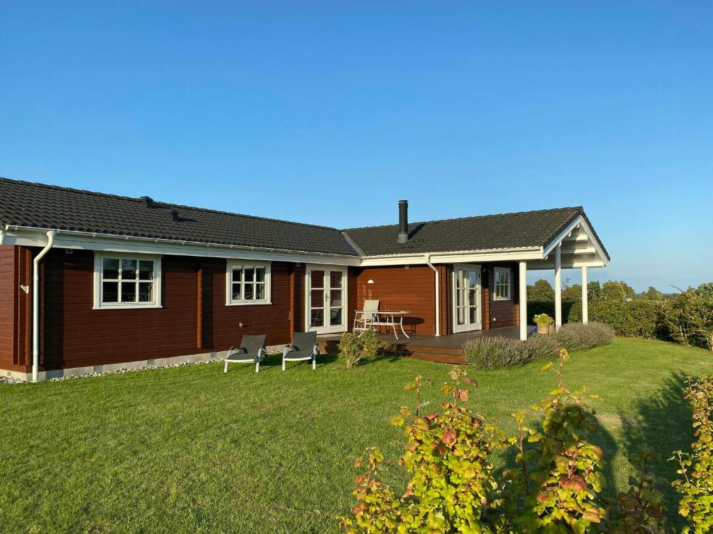 Imagen de la galería de Bjælkehus Med Havudsigt På Langeland, en Humble