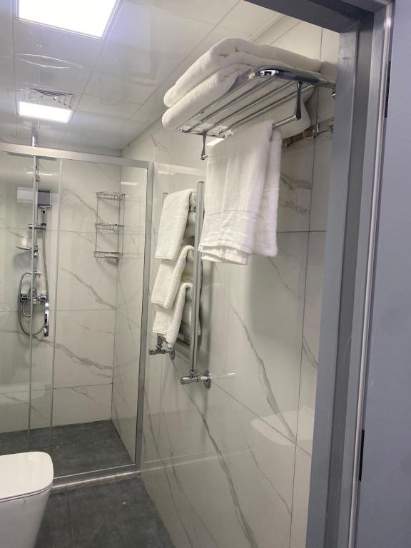فضای داخلی Style Home Buzovna در باکو - تصویر ۳