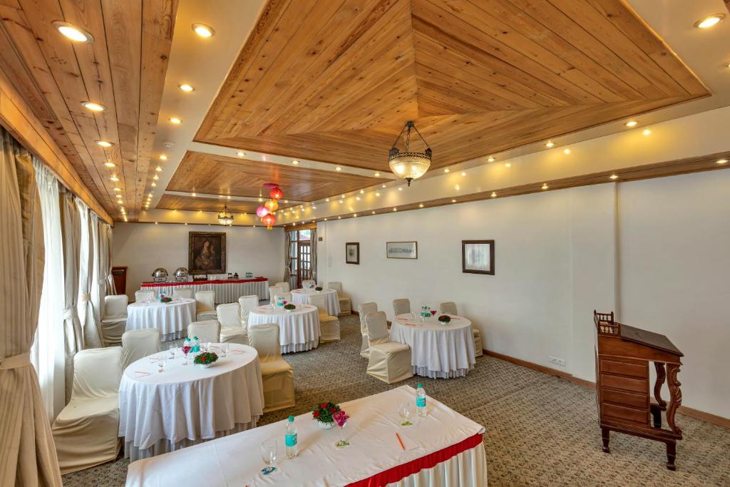 Posezení v ubytování Club Mahindra Mashobra